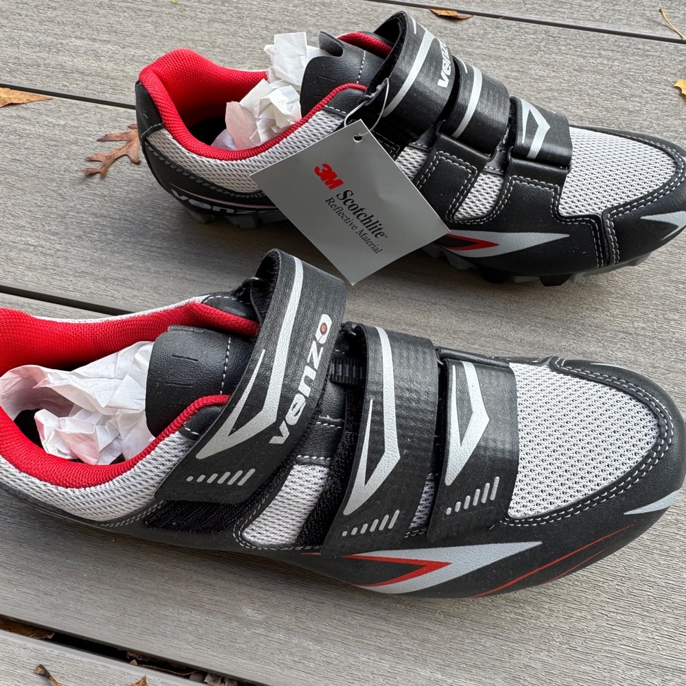VBIZZO cycling shoes US 7.5 - Black, White, and Red NWT
